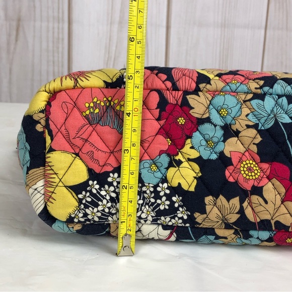 Vera Bradley Happy Snails Pocketbook - Picture 3 of 9